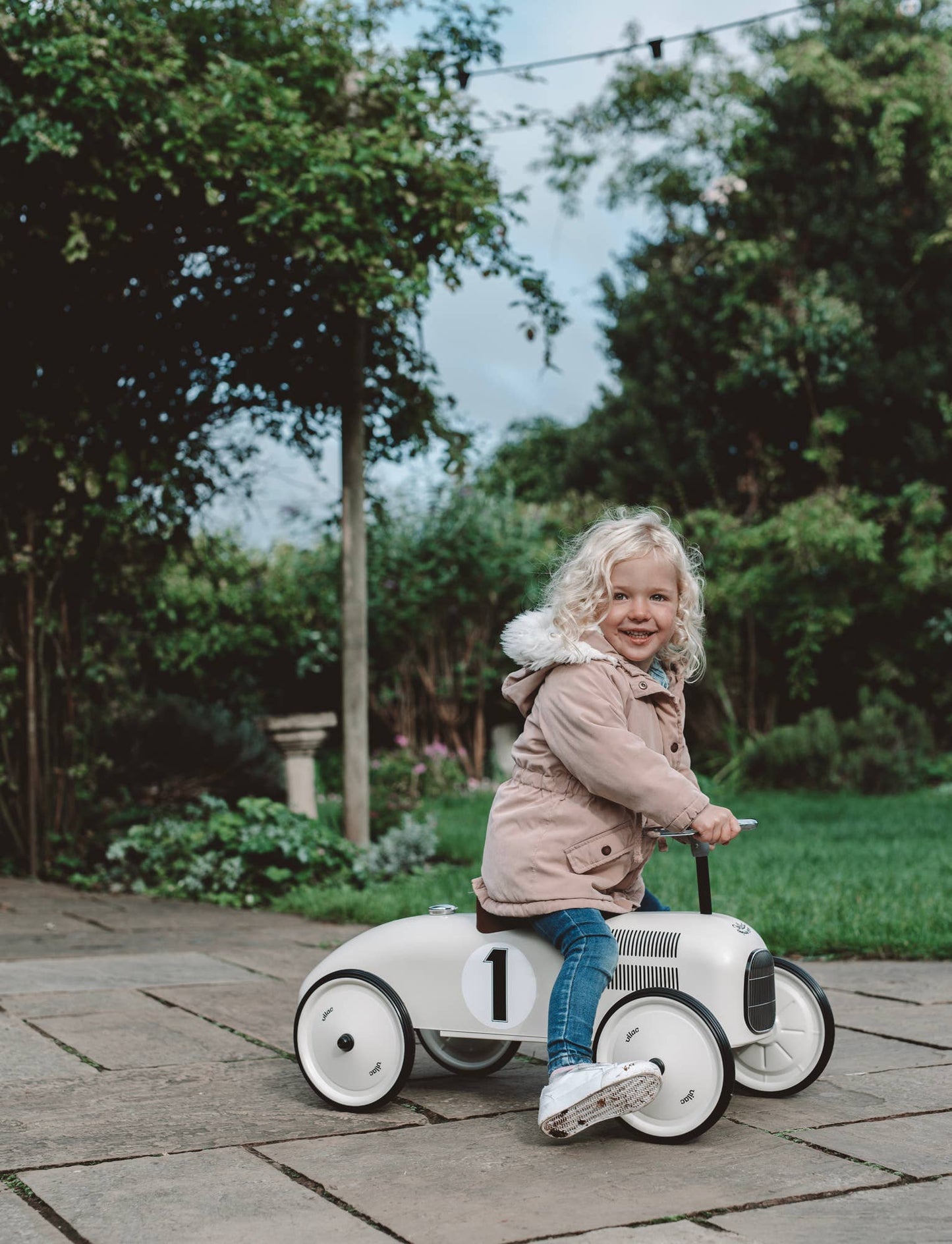 Vilac - Off-White Metal Ride On Car