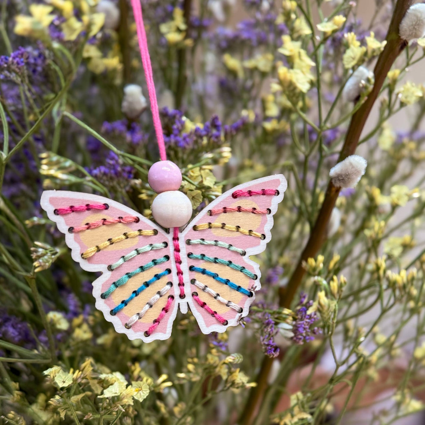 Cotton Twist - Flutter & Stitch Decoration Kit - Easter Craft Kit